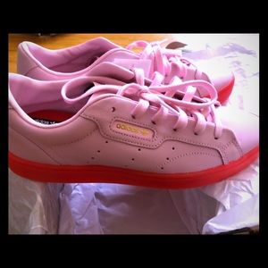 Adidas Sleek - W size 9.5  **BRAND NEW**